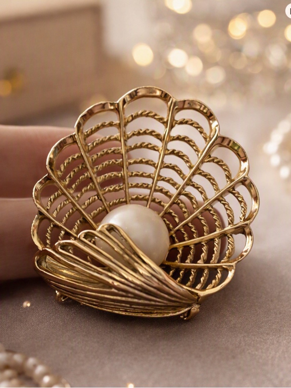 Vintage Kramer Gold Shell & Pearl Brooch — Mid‑Century Elegance of the Sea (2”)